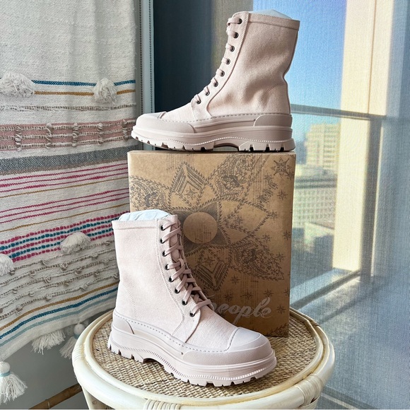 Free People Shoes - Free People Camp Out Natural Canvas Lace-Up Combat Boots Women’s Size 40 US 10